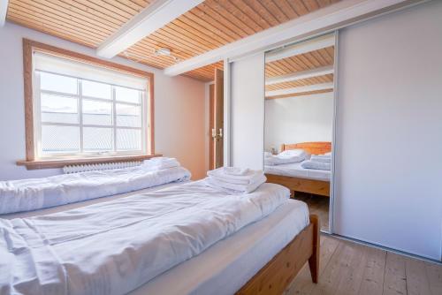 Lovely 4 Bedroom House in Vestmanna in Sorvagur Lovely 4 Bedroom House in Vestmanna in Sorvagur