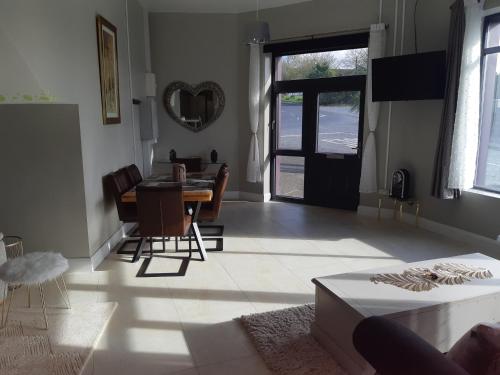 Haven Apartment in สนามบินคอร์ก Haven Apartment in สนามบินคอร์ก