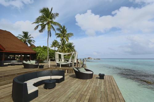 Bar/lounge, ROBINSON MALDIVES - Adults only in Huvadhoo Atoll Bar/lounge, ROBINSON MALDIVES - Adults only in Huvadhoo Atoll