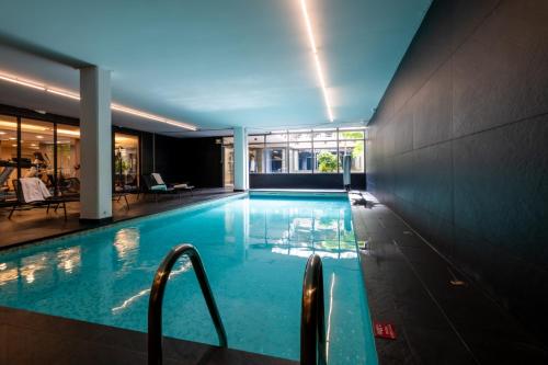 Úszómedence, Nemea Appart Hotel Cannes Palais in Prado Republique Úszómedence, Nemea Appart Hotel Cannes Palais in Prado Republique