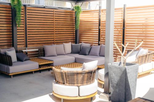 Balcony/terrace, Capsuleaccom Hostel in Gold Coast Balcony/terrace, Capsuleaccom Hostel in Gold Coast
