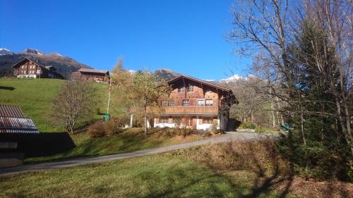 Chalet Pfyffer - Mountain view in Grindelwald Suburbs Chalet Pfyffer - Mountain view in Grindelwald Suburbs