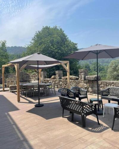 ระเบียง/ชานเรือน, Charming Villa with Pool and Jacuzzi - Terras de Bouro in โมยเมนตา ระเบียง/ชานเรือน, Charming Villa with Pool and Jacuzzi - Terras de Bouro in โมยเมนตา