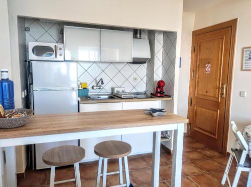 ห้องครัว, Apartamento MAR AZUL, primera línea de playa (Apartamento MAR AZUL, primera linea de playa) in กาลาอองดา ห้องครัว, Apartamento MAR AZUL, primera línea de playa (Apartamento MAR AZUL, primera linea de playa) in กาลาอองดา