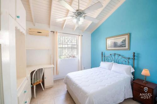 Beachy Cottage I Kitchen I Wi-Fi I Shaded Cabana I Parking in Long Bay Beachy Cottage I Kitchen I Wi-Fi I Shaded Cabana I Parking in Long Bay