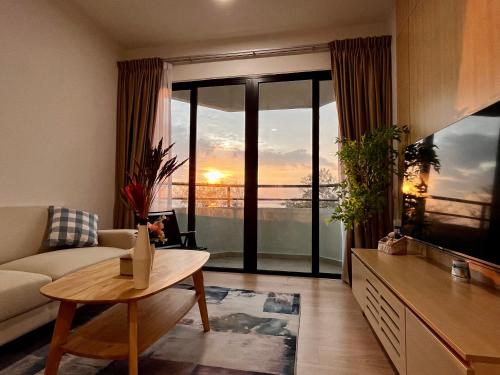 Guestroom, Netflix-Seaview-SunsetView-PuteriBeach-Mutiara Beach Resort Melaka in Tanjung Kling Guestroom, Netflix-Seaview-SunsetView-PuteriBeach-Mutiara Beach Resort Melaka in Tanjung Kling