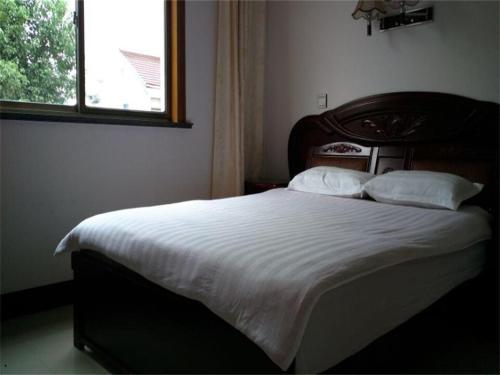 This photo about Jiuhua Mountain Kaicheng Court shared on HyHotel.com