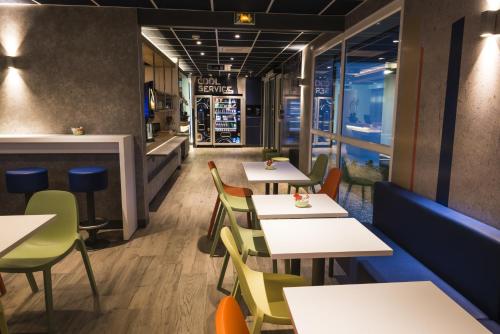 Előcsarnok, ibis budget Sallanches Pays du Mont-Blanc in Sallanches Előcsarnok, ibis budget Sallanches Pays du Mont-Blanc in Sallanches