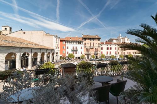Balkong/terasse, Hotel Piroscafo in Desenzano Del Garda Balkong/terasse, Hotel Piroscafo in Desenzano Del Garda
