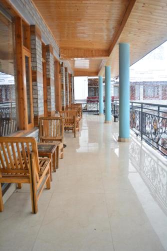 Hotel Neelgiri - Manali Diaries in Manali Hotel Neelgiri - Manali Diaries in Manali