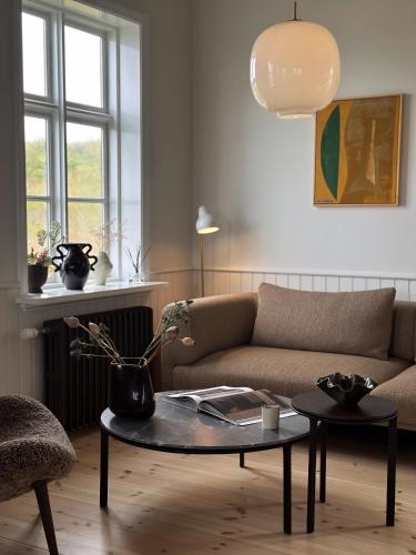 Hótel Karólína (Hotel Karolina) in Стикишоумур Hótel Karólína (Hotel Karolina) in Стикишоумур