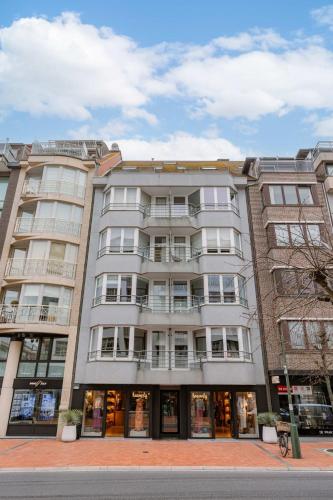 Huswell - Trendy apartment on top location in Knokke for 7