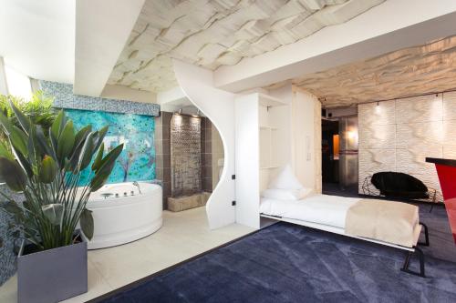 Faciliteiten, Hotel Paradis in Cluj- Napoca Faciliteiten, Hotel Paradis in Cluj- Napoca