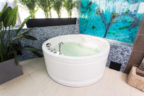 bubbelbad, Hotel Paradis in Cluj- Napoca bubbelbad, Hotel Paradis in Cluj- Napoca