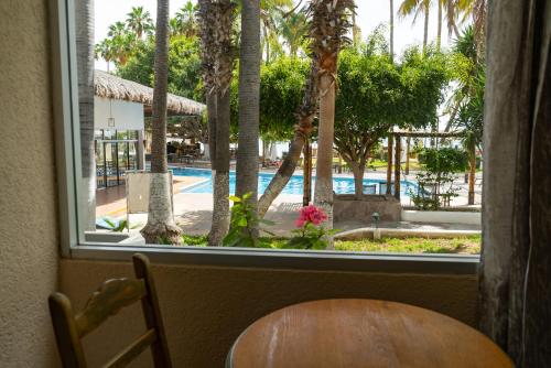 La Concha Beach Hotel & Club in Escenica La Concha Beach Hotel & Club in Escenica