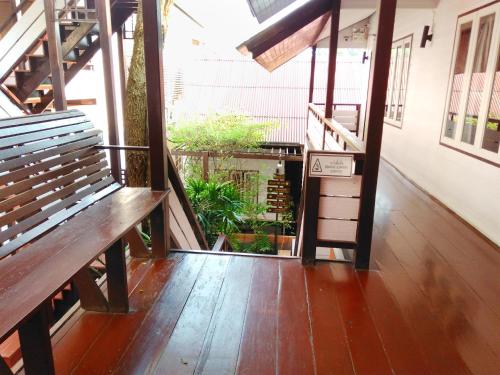 Balcony/terrace, Thanicha Resort in Amphawa (Samut Songkhram) Balcony/terrace, Thanicha Resort in Amphawa (Samut Songkhram)