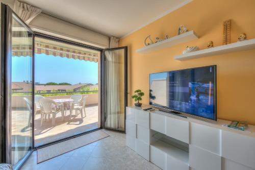 Kristall Lago Pool View - Happy Rentals in Desenzano Del Garda Suburbs Kristall Lago Pool View - Happy Rentals in Desenzano Del Garda Suburbs