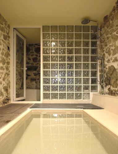 Termálfürdő, El jazmín de la Fuente casa rural (El jazmin de la Fuente casa rural) in Losar De La Vera Termálfürdő, El jazmín de la Fuente casa rural (El jazmin de la Fuente casa rural) in Losar De La Vera