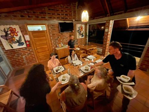 Attrezzature e servizi, Vibra Healing Lodge y Spa in Puyo Attrezzature e servizi, Vibra Healing Lodge y Spa in Puyo
