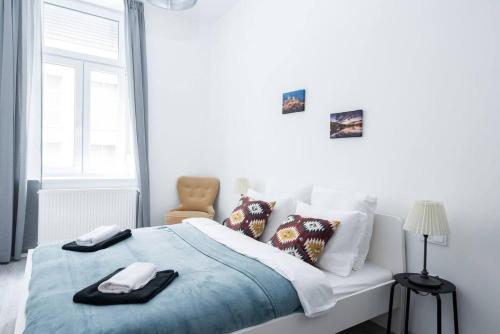 Central brand new and modern apartment