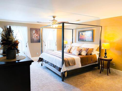 Serenity in the Suburbs in 厄莫 Serenity in the Suburbs in 厄莫