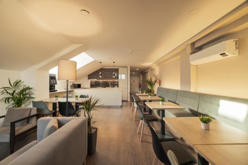 Instalações, Monturi Hostel in Ponta Delgada Instalações, Monturi Hostel in Ponta Delgada