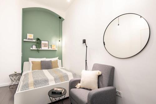 Mini - NEW - Elegant Downtown Retreat