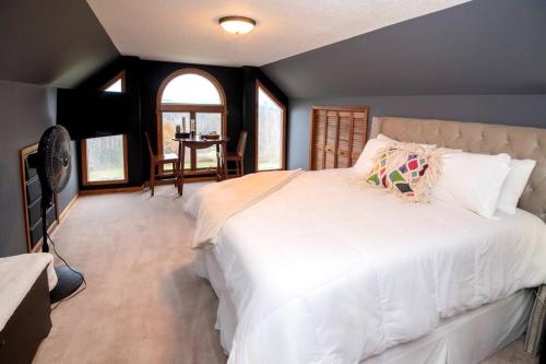 WhiSki Cabin *12-acres with mountain views!* in 切斯特 (VT) WhiSki Cabin *12-acres with mountain views!* in 切斯特 (VT)