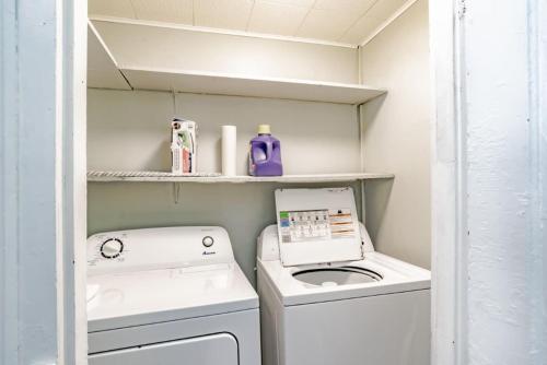 Mins from Downtown & Dining, Dauphin Darling 2 in Zona costeira/praia Mins from Downtown & Dining, Dauphin Darling 2 in Zona costeira/praia