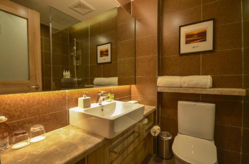 This photo about Xining Naduo Hotel shared on HyHotel.com