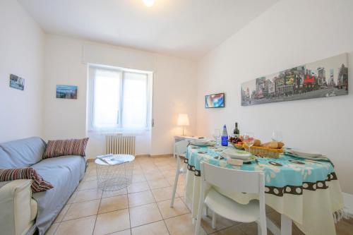 Létesítmények, Casa Al Caprifoglio 600m From Beach - Happy Rentals in Ispra Létesítmények, Casa Al Caprifoglio 600m From Beach - Happy Rentals in Ispra