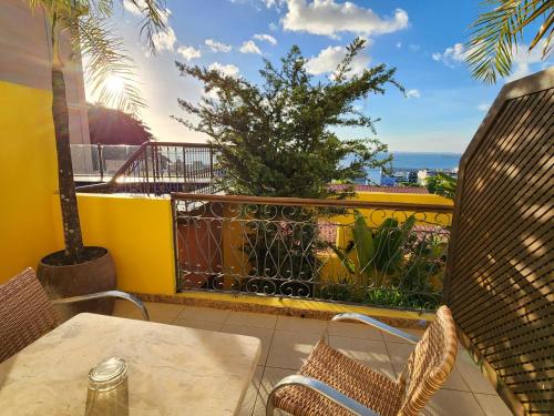 Deluxe Double or Twin Room with Sea View image 8