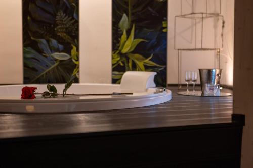 Hot tub, HOME3 BED Luxury Suite&Relax in Bisceglie Hot tub, HOME3 BED Luxury Suite&Relax in Bisceglie