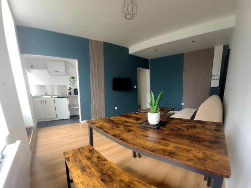 Maison Cosy Rénovée - Puy du Fou (Maison Cosy Renovee - Puy du Fou) in Saint Laurent Sur Sevre Maison Cosy Rénovée - Puy du Fou (Maison Cosy Renovee - Puy du Fou) in Saint Laurent Sur Sevre