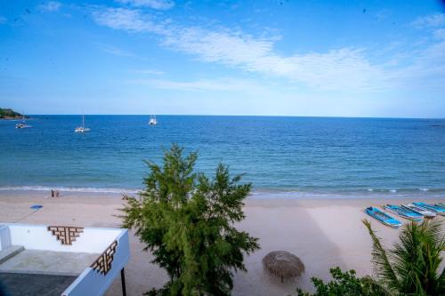 View, Angels are always welcome by DSK - Beach Hotel in Trincomalee View, Angels are always welcome by DSK - Beach Hotel in Trincomalee