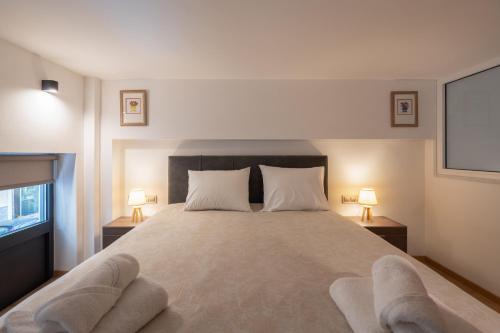 Demeter's Loft-Stylish Exclusive Athenian Retreat