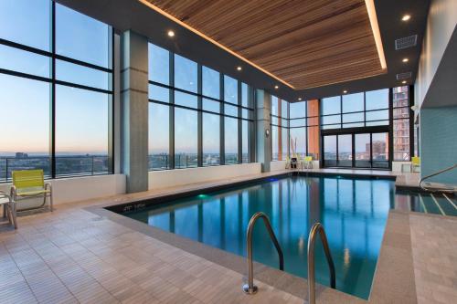 Swimming pool, Holiday Inn Hotel & Suites Montreal Centre-ville Ouest By IHG near Atwater Market Swimming pool, Holiday Inn Hotel & Suites Montreal Centre-ville Ouest By IHG near Atwater Market