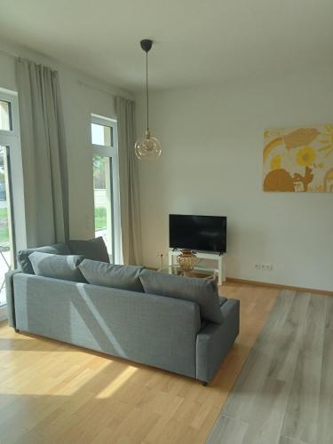 Shared lounge/TV area, Stadtgrun 1 in Hellersdorf Shared lounge/TV area, Stadtgrun 1 in Hellersdorf