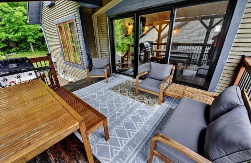 Chalet- 21 Chemin des Skieurs in Stoneham (QC) Chalet- 21 Chemin des Skieurs in Stoneham (QC)