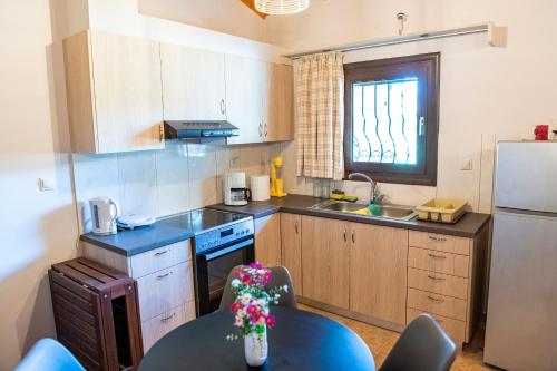 Villa Zoe in คาร์ดามาส Villa Zoe in คาร์ดามาส