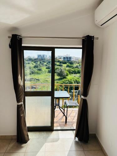 Portimao Central Holiday Guesthouse in วาเล ดา อาร์รันกาดา Portimao Central Holiday Guesthouse in วาเล ดา อาร์รันกาดา