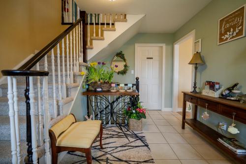 Lobby, Old Town Country Landing in Niagara On The Lake (ON) Lobby, Old Town Country Landing in Niagara On The Lake (ON)