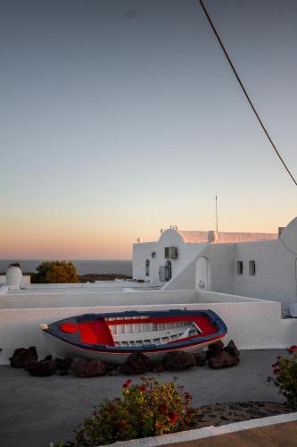 المرافق, فيلا إليوفاسيليما سانتوريني (Villa Iliovasilema Santorini) in أكروتيري المرافق, فيلا إليوفاسيليما سانتوريني (Villa Iliovasilema Santorini) in أكروتيري