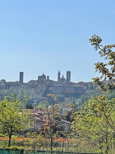 Vistas, Casa Laura in Bergamo Suburbs Vistas, Casa Laura in Bergamo Suburbs
