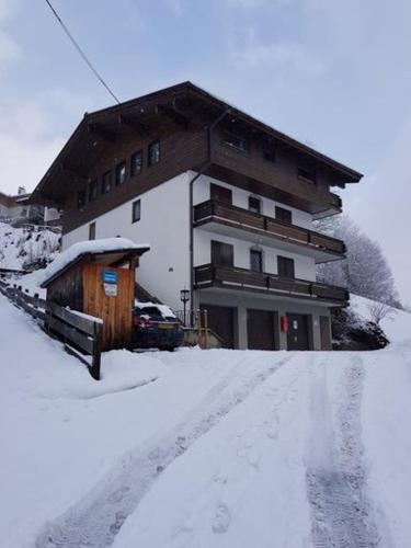 Exterior view, Appartement Bernkogel in Saalbach Exterior view, Appartement Bernkogel in Saalbach