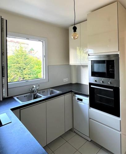 Kitchen, Appartement 3 pieces a seulement 5km de Paris - for 2 to 7 Guests ! in Fontenay-aux-Roses Kitchen, Appartement 3 pieces a seulement 5km de Paris - for 2 to 7 Guests ! in Fontenay-aux-Roses