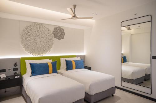 Zibe Luxe Kakinada by GRT hotels in 卡基納達 Zibe Luxe Kakinada by GRT hotels in 卡基納達