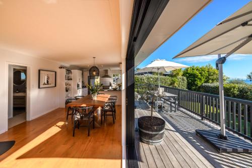 Balcony/terrace, Belle View - Stay Waiheke in Waiheke Island Balcony/terrace, Belle View - Stay Waiheke in Waiheke Island