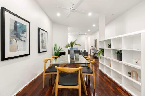 10m² 1 spavaća soba, 1 privatna kupaonica Apartman u Darlinghurst
(Bright Central Darlinghurst) in Darlinghurst 10m² 1 spavaća soba, 1 privatna kupaonica Apartman u Darlinghurst
(Bright Central Darlinghurst) in Darlinghurst