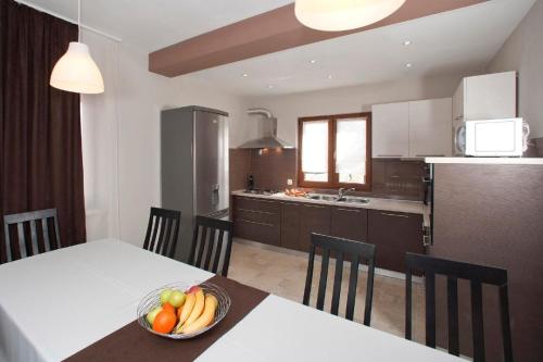 Ferienhaus für 12 Personen in Cukrici, Istrien Westküste von Istrien (Ferienhaus fur 12 Personen in Cukrici, Istrien Westkuste von Istrien) in 沃德年 Ferienhaus für 12 Personen in Cukrici, Istrien Westküste von Istrien (Ferienhaus fur 12 Personen in Cukrici, Istrien Westkuste von Istrien) in 沃德年